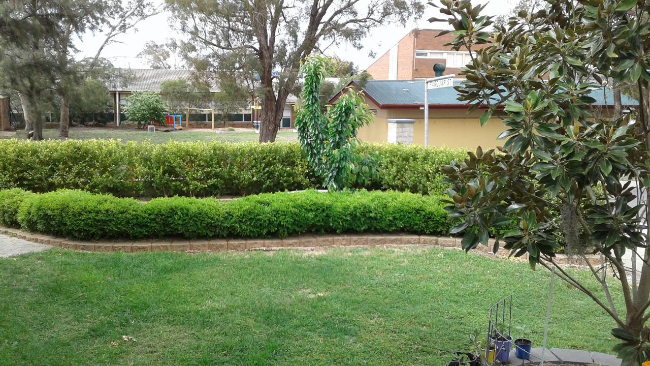 Wombermere Bed & Breakfast Goulburn Bagian luar foto